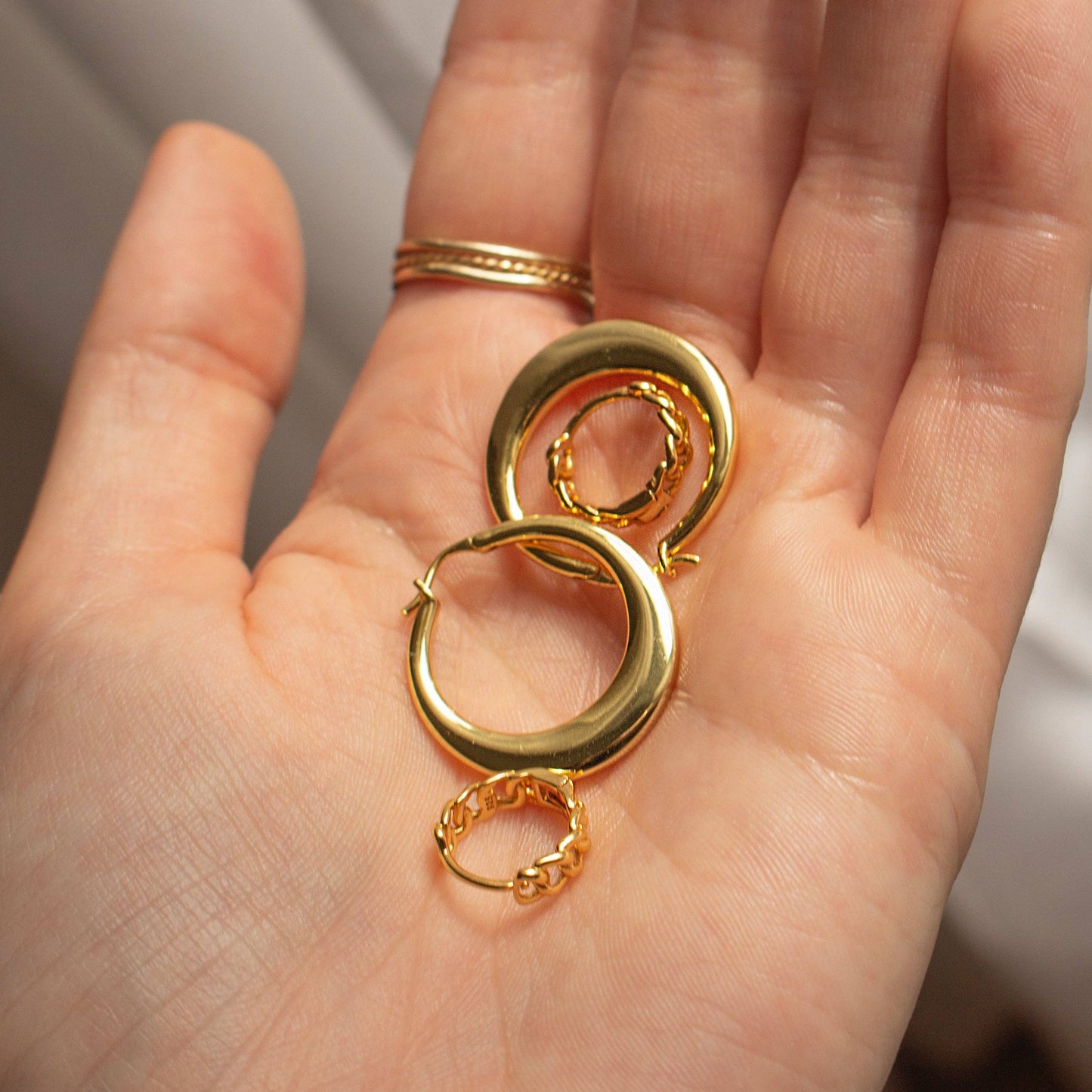 Karine Huggie - Gold