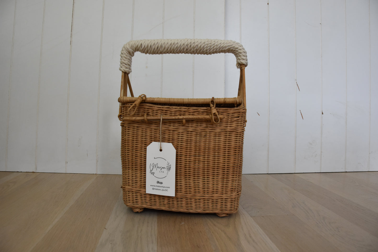Vintage Picnic & Bottle Basket