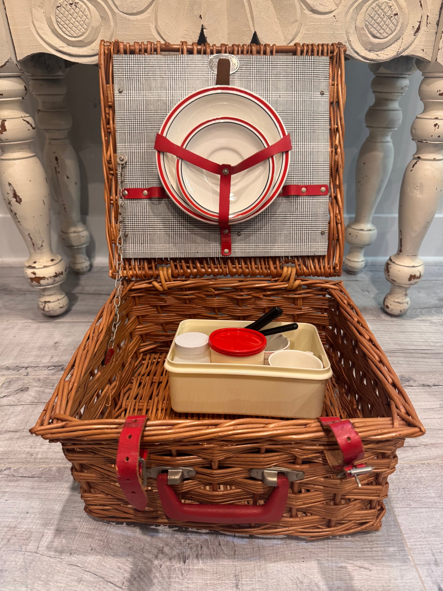 Vintage Picnic Basket