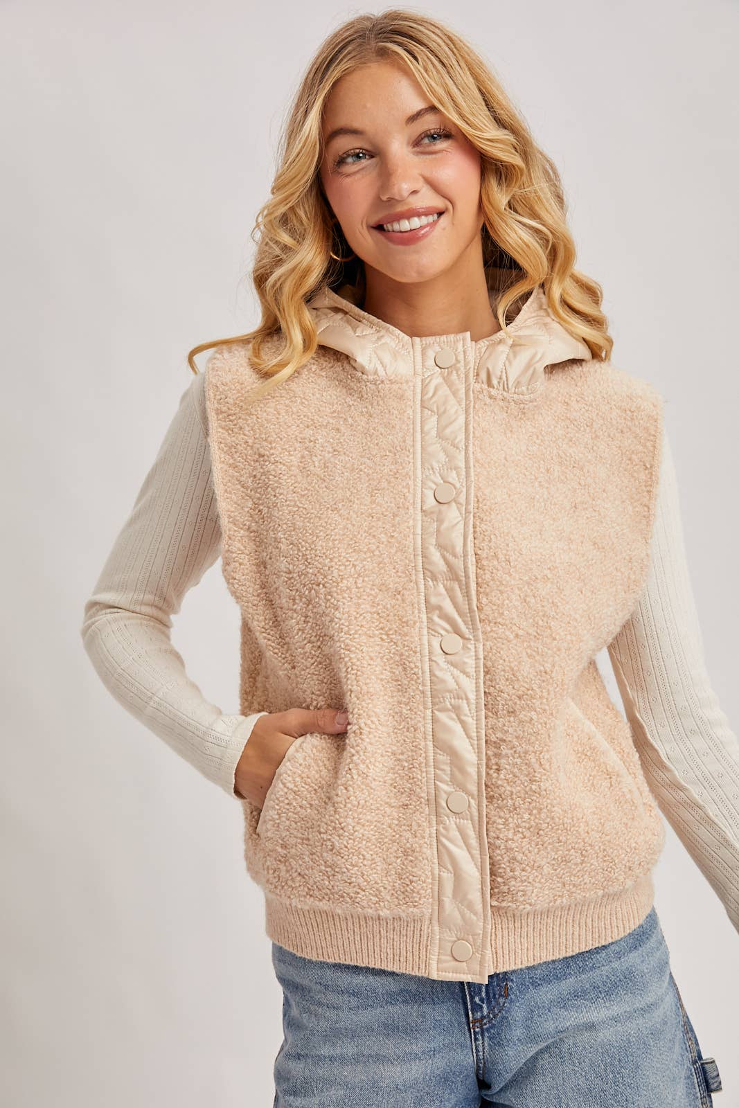 BUTTON DOWN SHERPA FLEECE QUILTED HOOD VEST