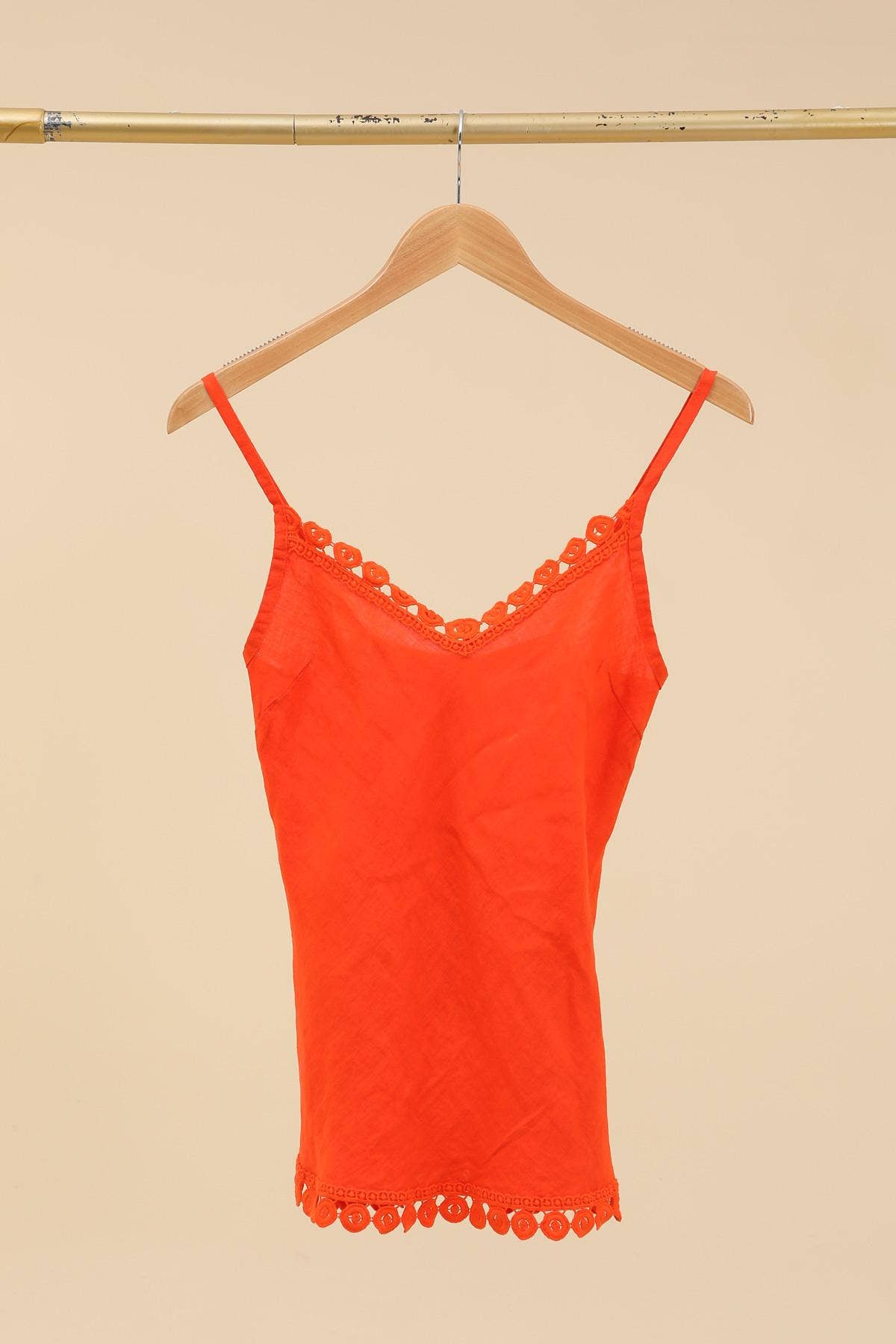 Tank top with embroidery