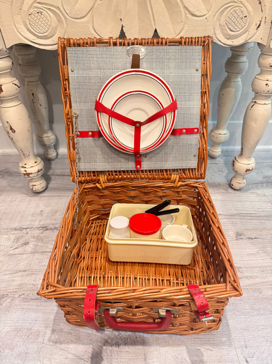 Vintage Picnic Basket