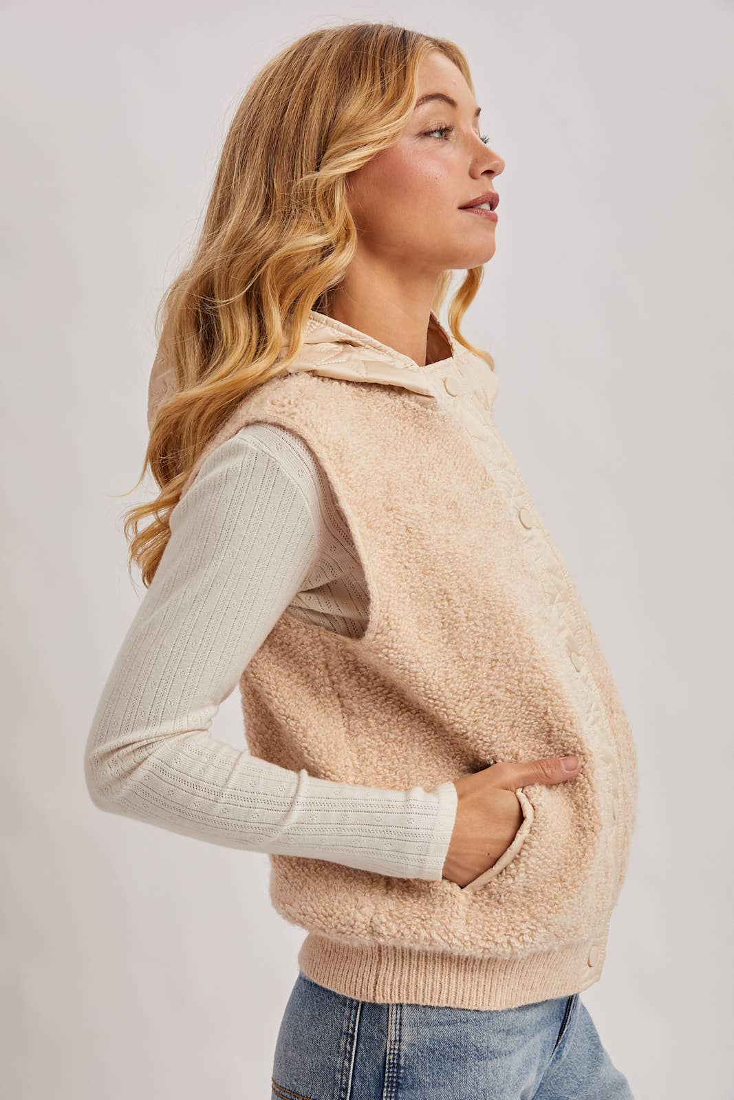 BUTTON DOWN SHERPA FLEECE QUILTED HOOD VEST