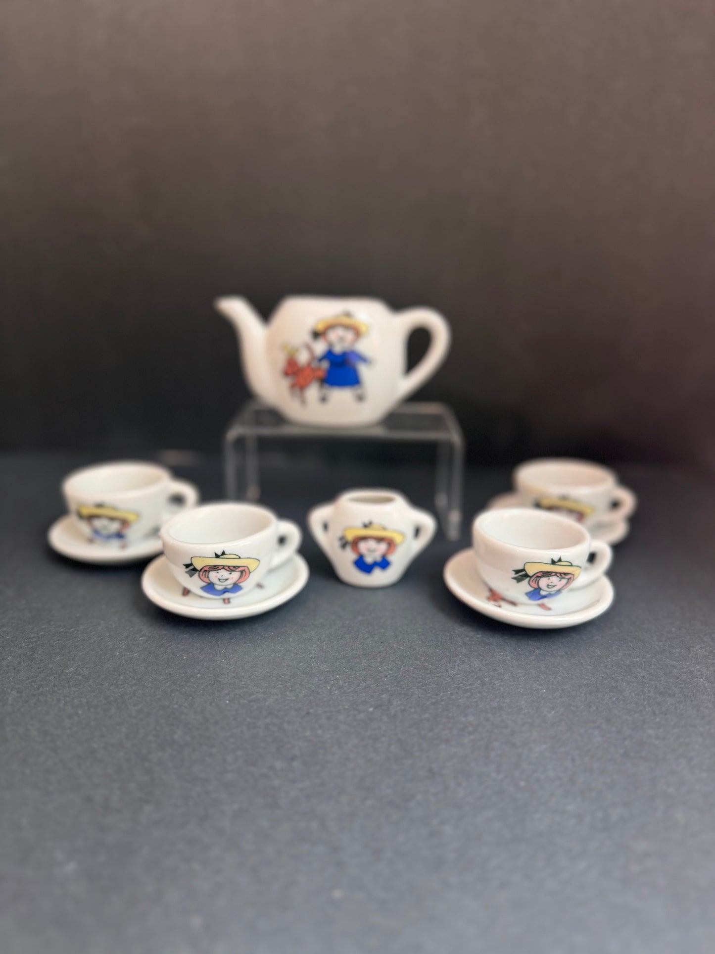 Vintage 1997 Madeline Tea Set