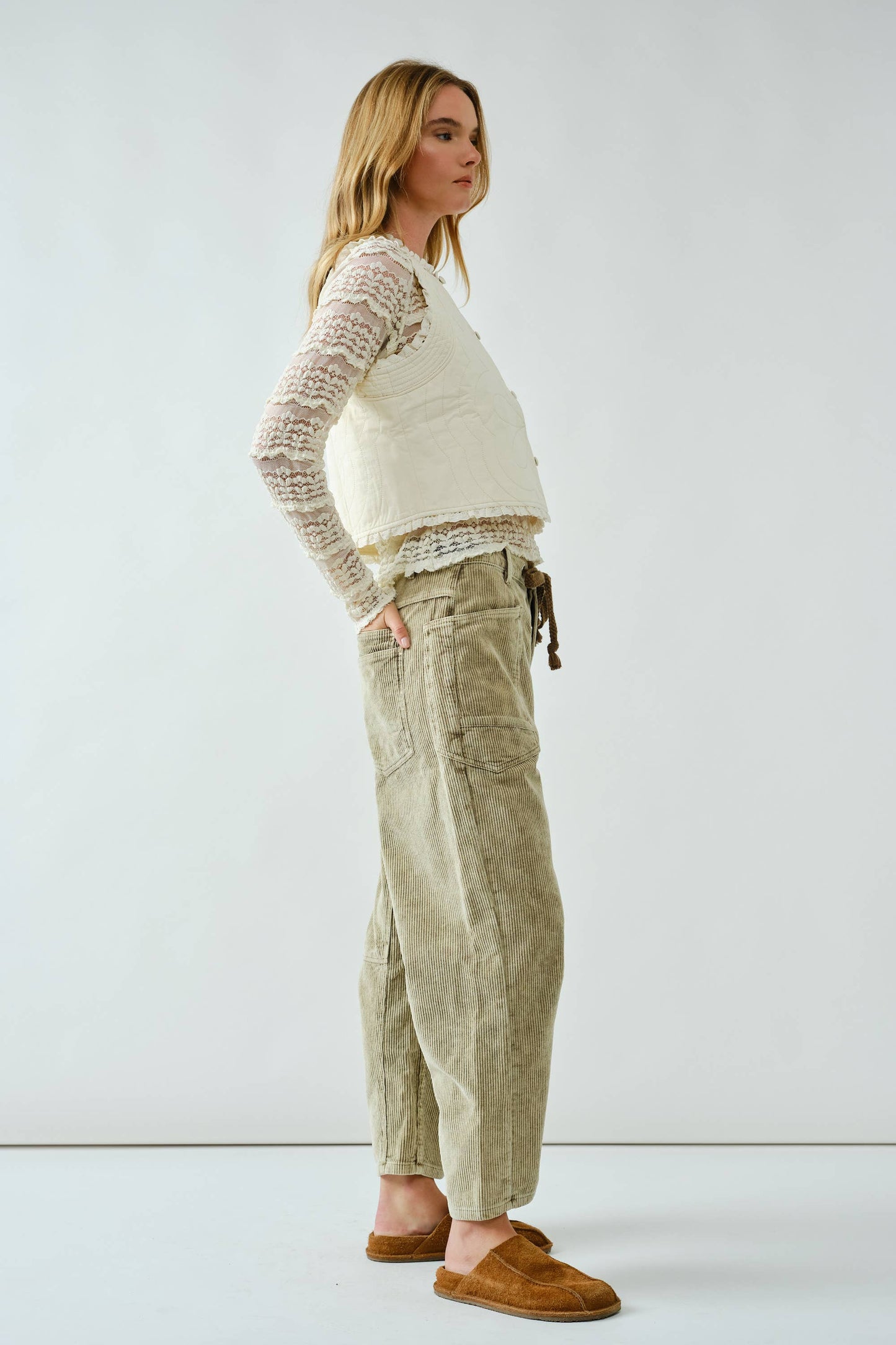 Barrel Corduroy Pants