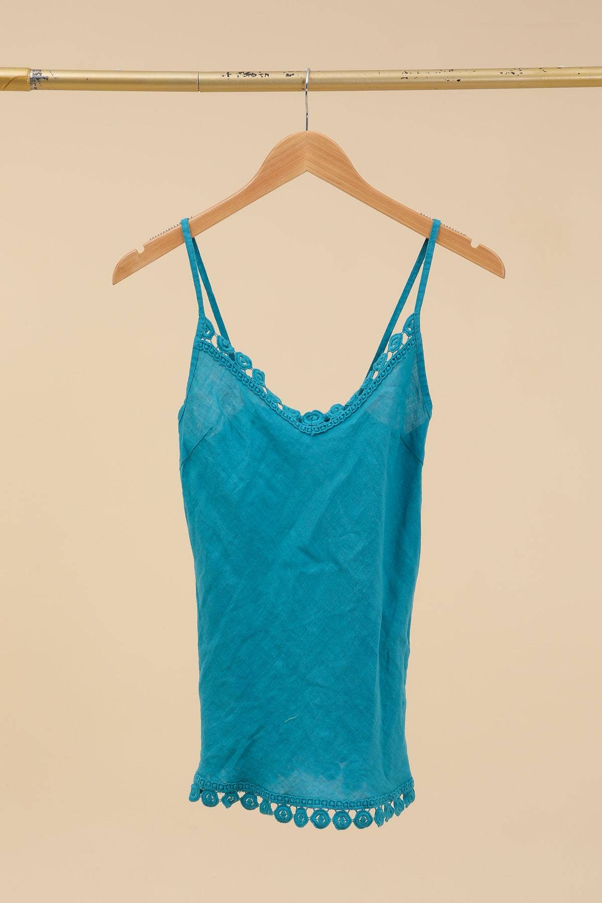 Tank top with embroidery